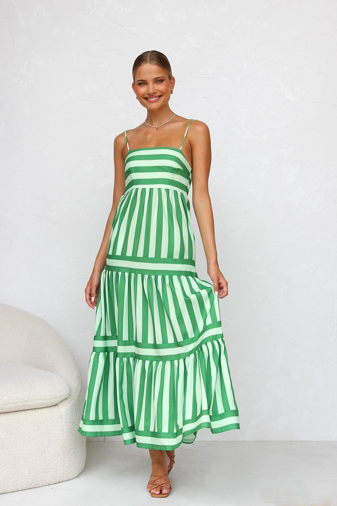 Vestido Lara Soléa – Elegancia Ligera para Cada Momento